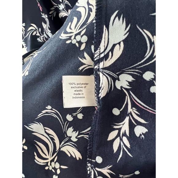 Lane Bryant Ruffle Black Pink Floral Blouse Shirt Top Short Sleeve Size 26 - Picture 5 of 5